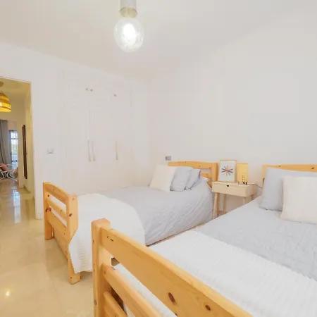 Cubo's Acacias * La Cala De Mijas