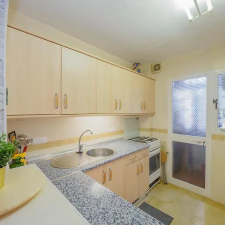 Cubo's Acacias Apartment