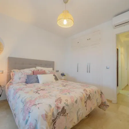 Cubo's Acacias Apartment