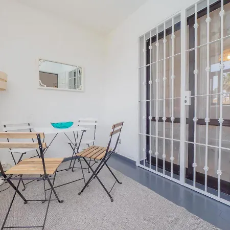 Apartment Cubo's Acacias