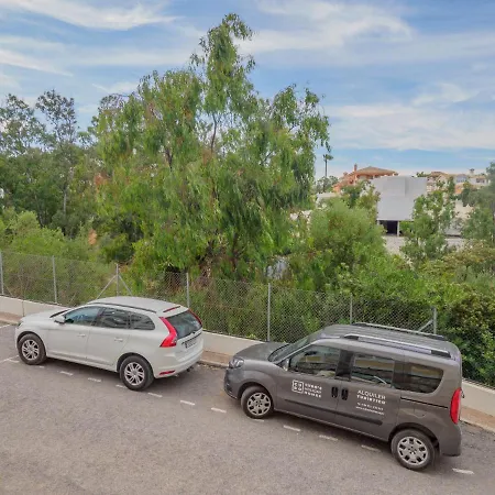 Cubo's Acacias Apartment